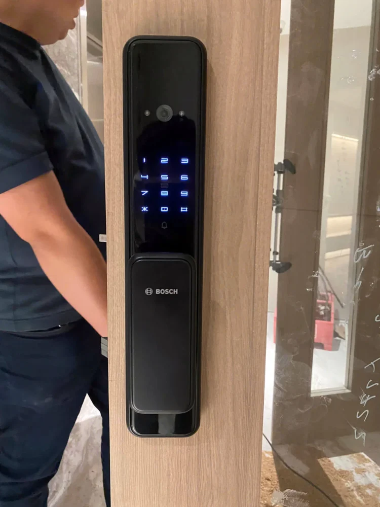 Khoa van tay Bosch mo khoa chi bang anh nhin - KHÓA VÂN TAY BOSCH EL600VF EU BLACK APP KHÓA VÂN TAY BOSCH EL600VF EU BLACK APP