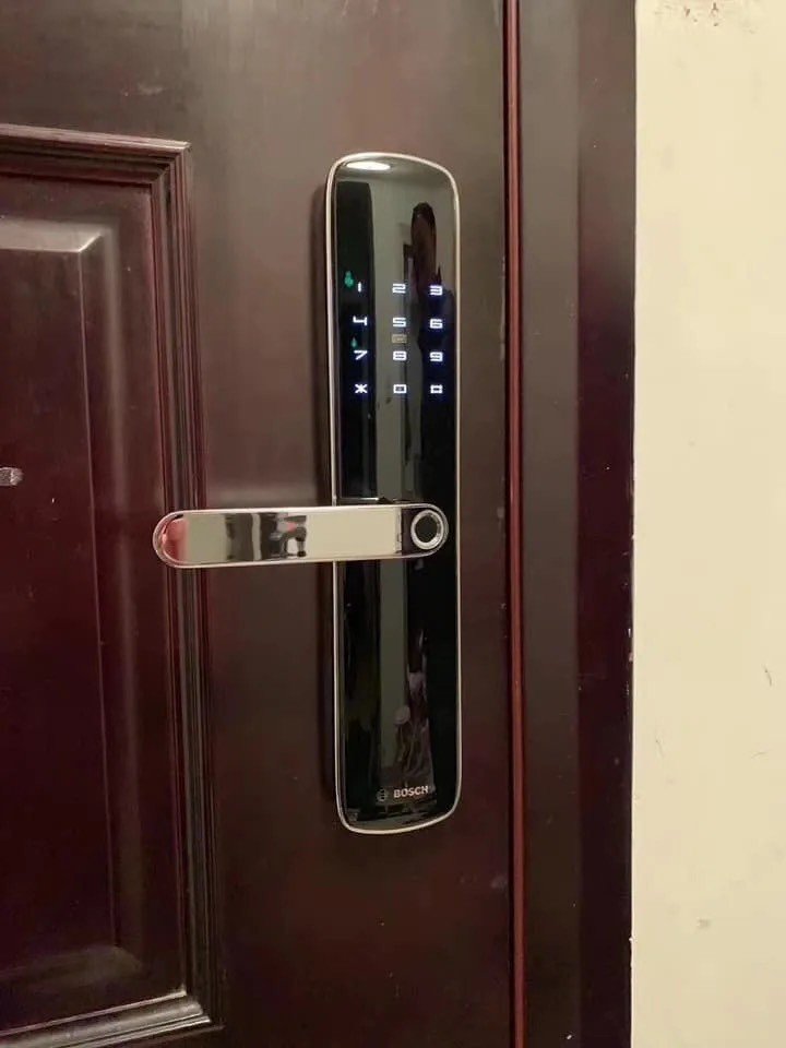 id 60 eu amber gold 3 - KHÓA VÂN TAY BOSCH ID60 AMBER GOLD APP KHÓA VÂN TAY BOSCH ID60 AMBER GOLD APP