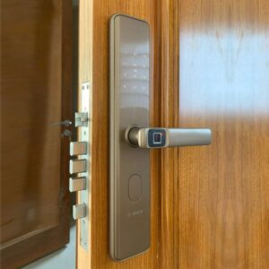 thiet bi so thong minh lap dat khoa bosch id 30b gold anh san pham 3 76bf94bb1efb46f38bc6b7d0ef373f93 3 - KHÓA VÂN TAY BOSCH ID30B AMBER GOLD APP thiet bi so thong minh lap dat khoa bosch id 30b gold anh san pham 3 76bf94bb1efb46f38bc6b7d0ef373f93 3 - KHÓA VÂN TAY BOSCH ID30B AMBER GOLD APP