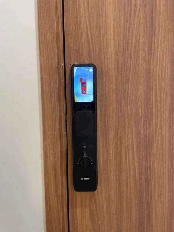 z6007598954242 5c65705b6d04722bc838088b42b5817c 600x800 1 - KHÓA VÂN TAY BOSCH FU8 PLUS EU BLACK APP KHÓA VÂN TAY BOSCH FU8 PLUS EU BLACK APP